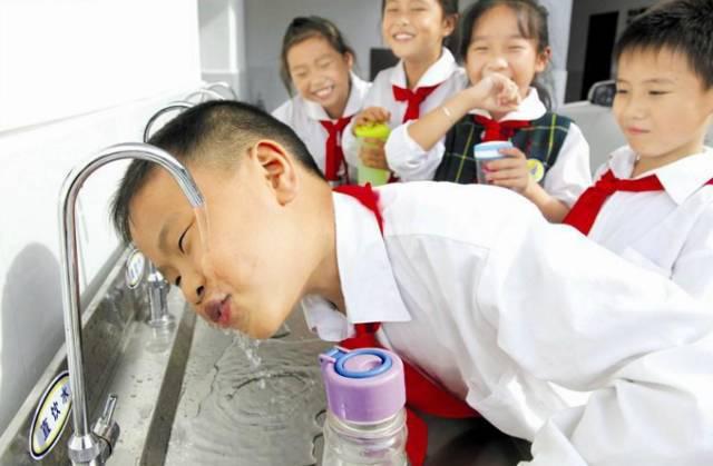  我們到底喝哪種水好？